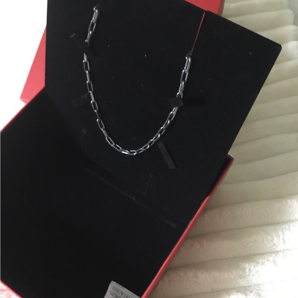 Uno de 50 Women's dark silver chain Necklace - Sleek Link Design